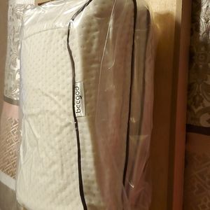 Premium Memory Foam Pillow, King Size, NIB